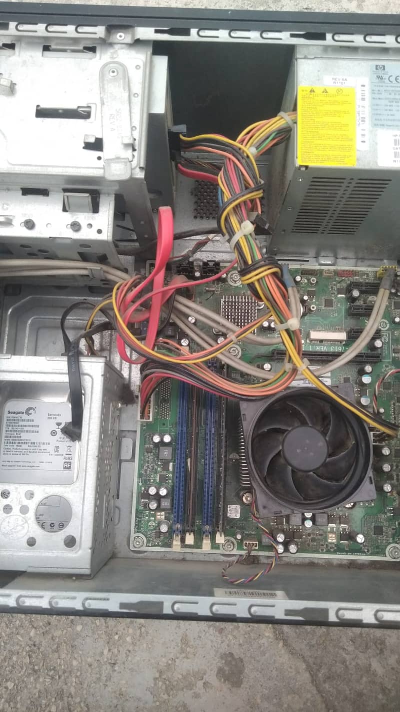 Pc core i5 with lcd mouse and key board for sale 5