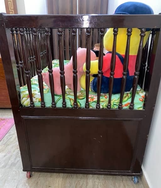 baby coart almost new condition 2