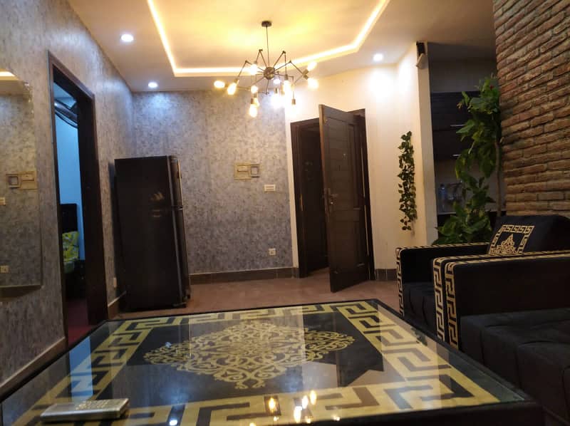 Per day flat available in bahria town phase 7 5