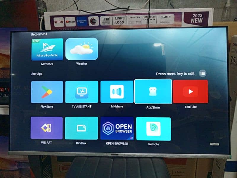 FANTASTIC** OFFER** 55 SMART UHD HDR SAMSUNG LED TV 03044319412 0