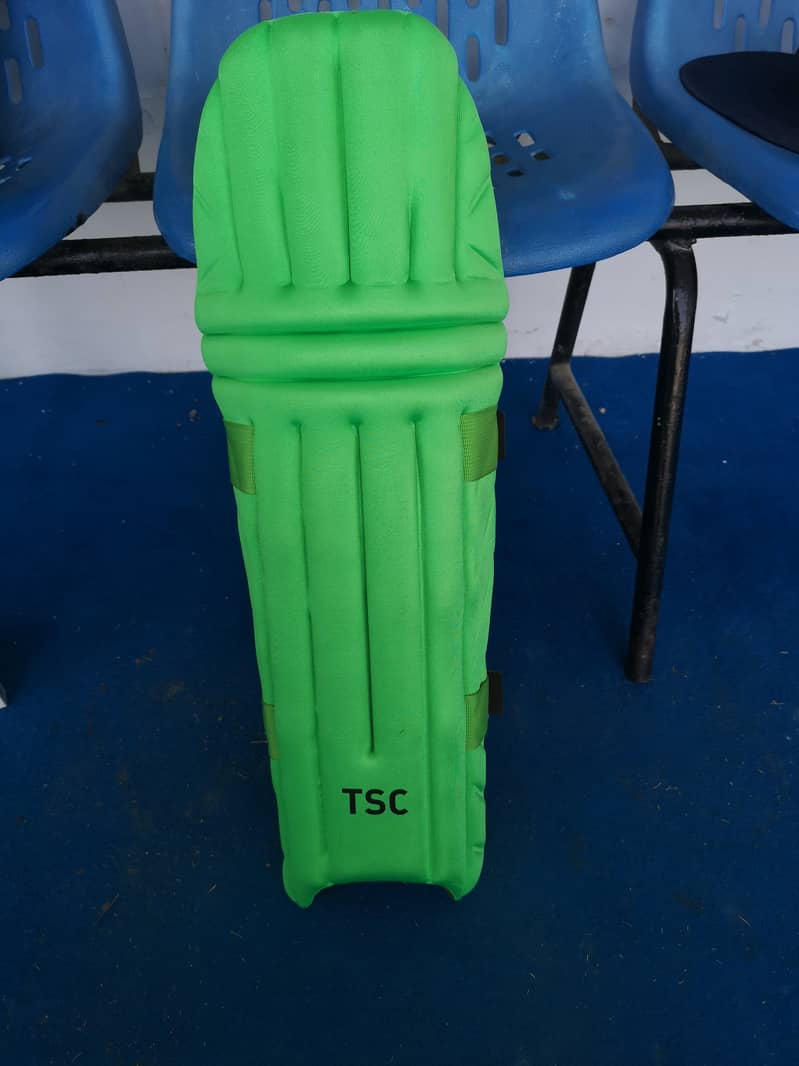 Batting pads for sale 0