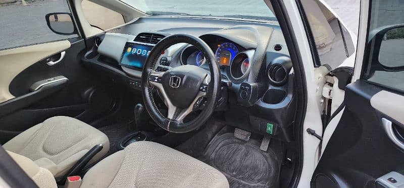 Honda Fit 2015 hybrid 5