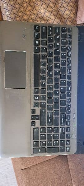 Sony Vaio SVE151G11L 15.6" Laptop I7 (3rd Gen) (8gb/320GB) 9