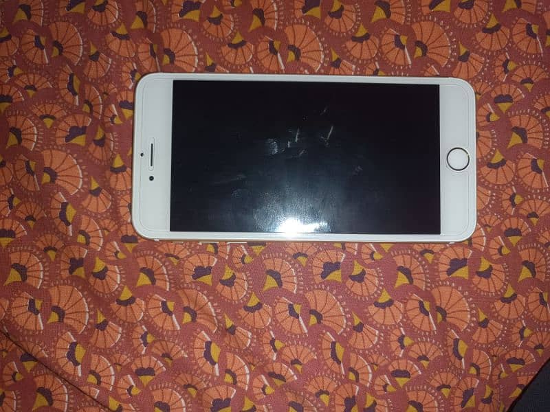 iPhone 6 Plus with Box an Original Battery (Finger Working) 2