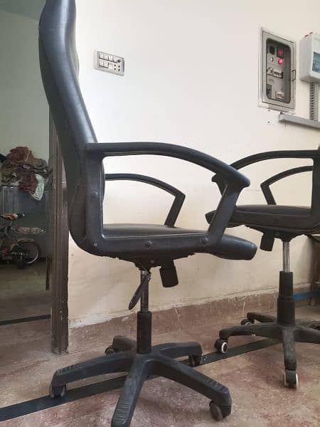 three chairs for sale one big chair and two small chairs ph03478177748 4