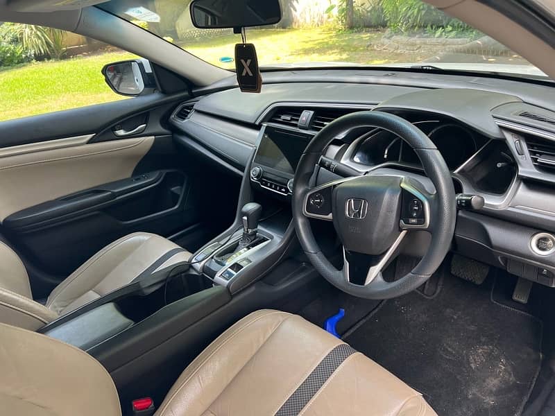Honda Civic Oriel 2020 4
