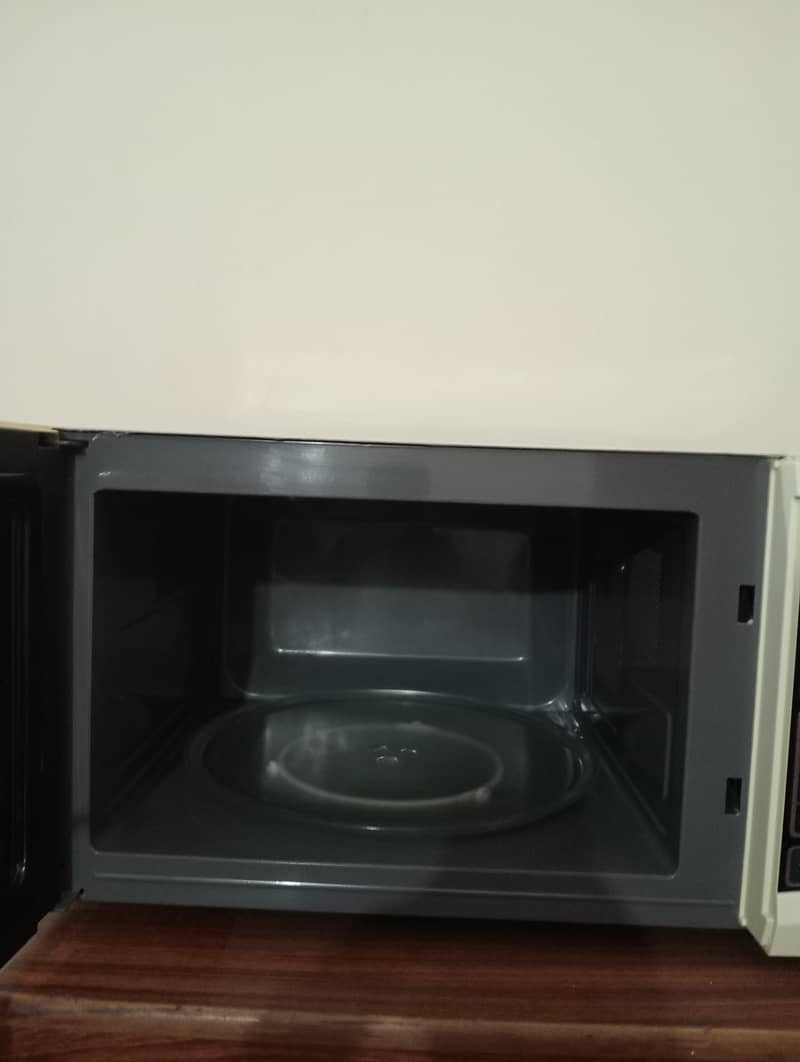 HAIER microwave 2