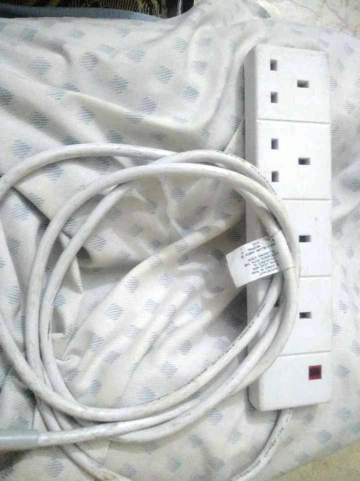 Extension with 4 socket. 2
