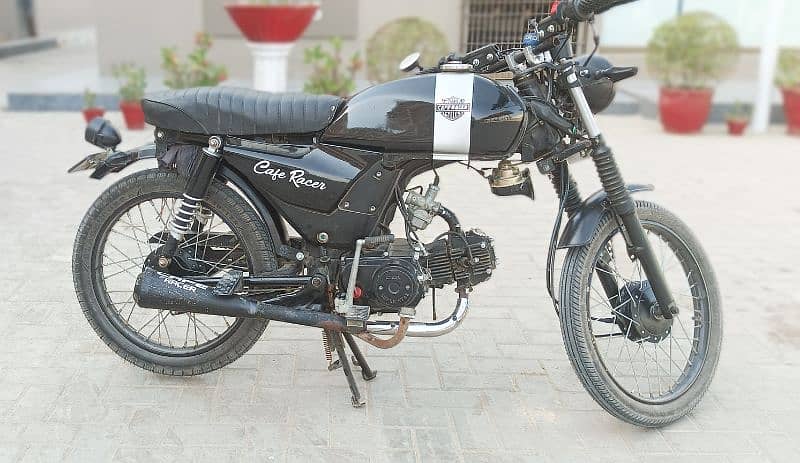 70 cc bike full modifie ki ha Cafe racer ma number Karachi 1