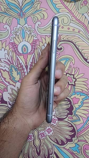 IPHONE 11 Non-PTA(JV) 64GB with 2 Months Sim time 8