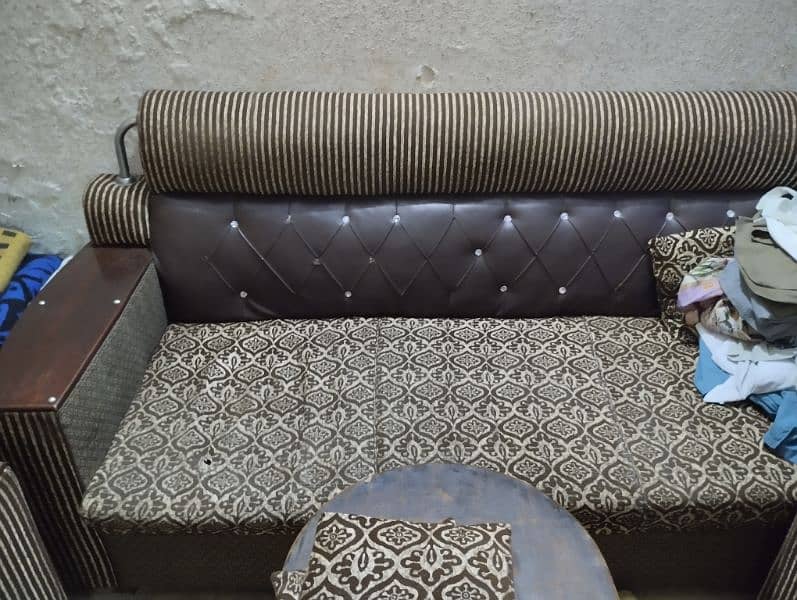 5 seater used/ repair able sofa set for sale 1