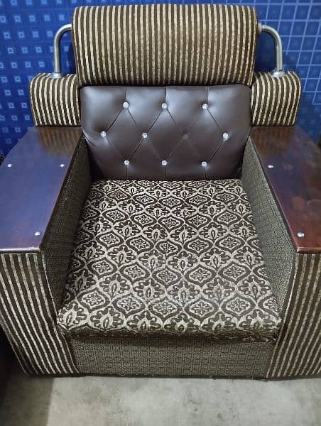 5 seater used/ repair able sofa set for sale 2