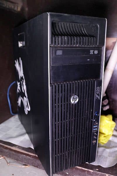 HP z620 PC dual processors E5 -2620 V2 0