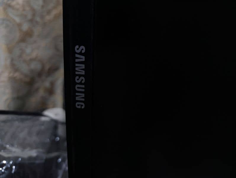 Samsung 19 inch rotatable led 75 Hz 1