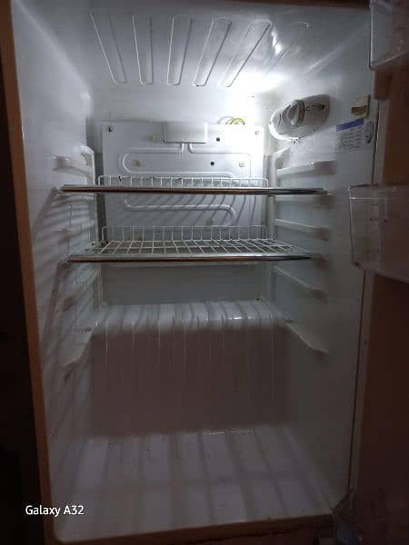 Orient refrigerator (used) for sale 3