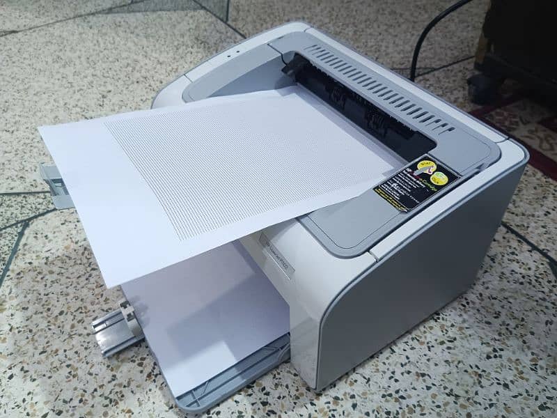 HP laserjet printer 1102 03114433818 4