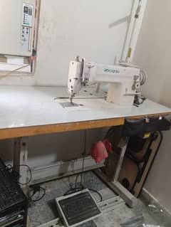 OVERCLOCK & SEWING MACHINE EXCELLENT CONDITION
