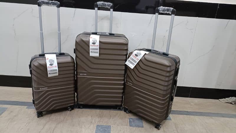 Luggage bags/ travel suitcases/ trolley bags/ travel trolley/ attachi 14