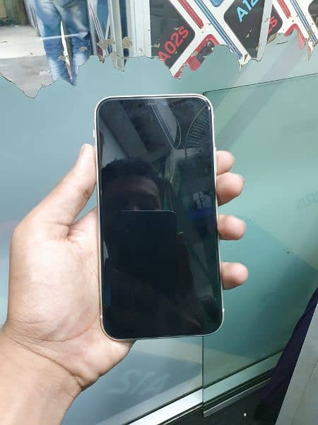 iphone 11 JV 64 gb 10by10  Waterpack (83) 5