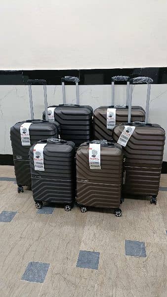 Luggage bags/ travel suitcases/ trolley bags/ travel trolley/ attachi 7