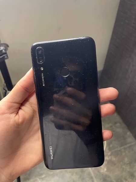 Huawei Y7 Prime 2019 3/32 mobile for sale 2