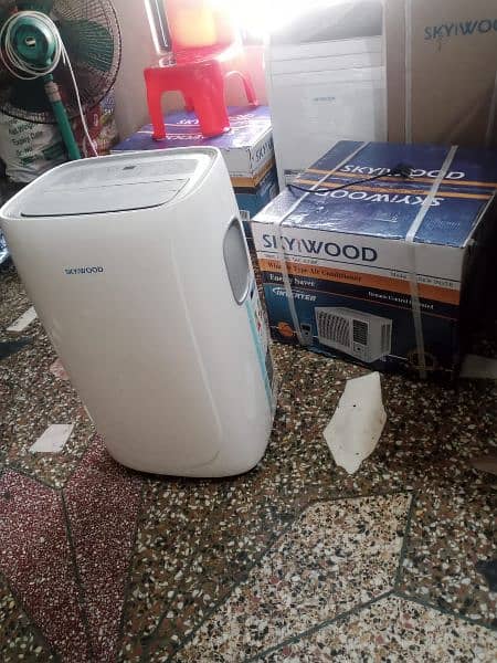 SKYIWOOD PORTABLE AC HEAT AND COOL ENERGY SAVER INVERTER 1 TONE 1