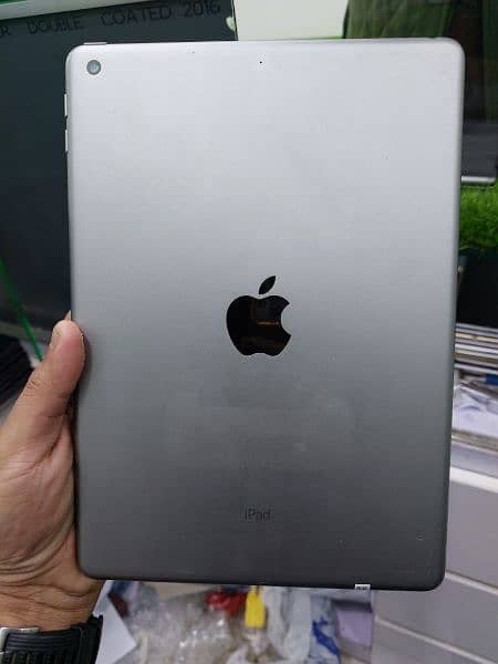 iPad 5th Generation 0