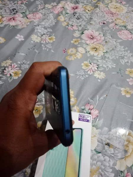 Itel A60s 4+4 gb 128 gb for sell in low price 3