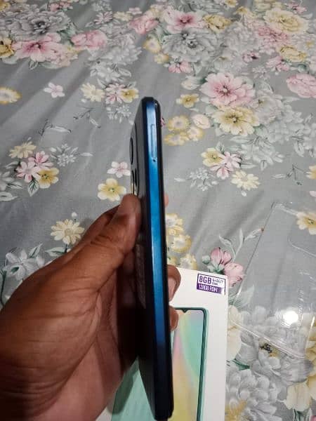Itel A60s 4+4 gb 128 gb for sell in low price 4