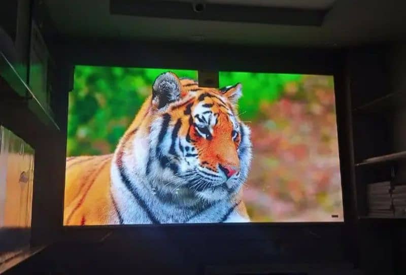 70 inch andriod led tv ( 80000 )  call 03004675739 2