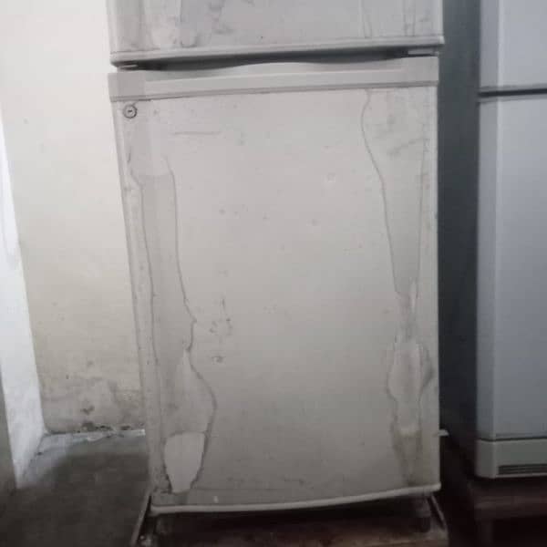 Refrigerator Fridge Dawlance 1