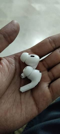 Airpods pro 1st gen (immaculate 10/10)