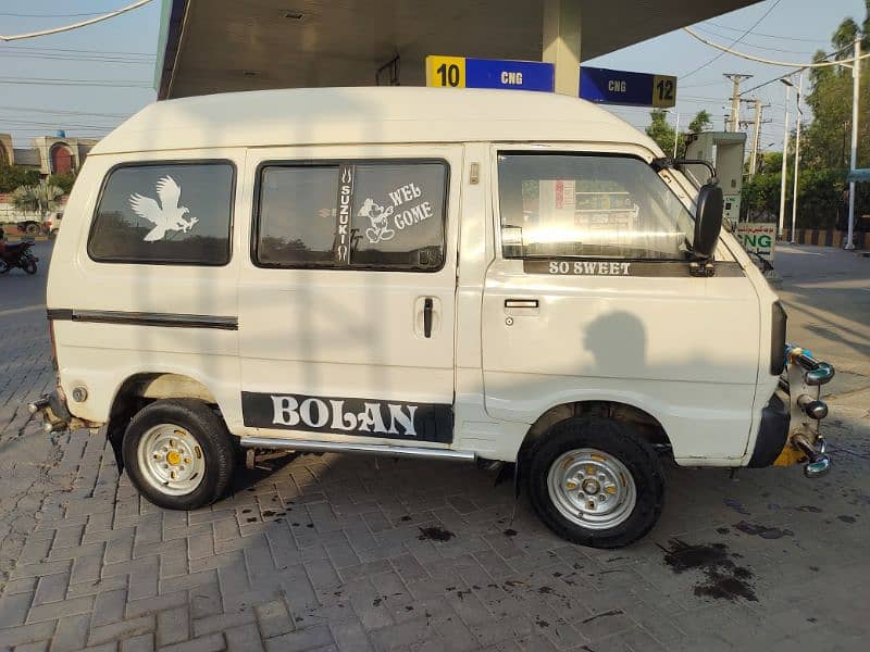 Suzuki Bolan 2005 model white color every thing is good to drive 3