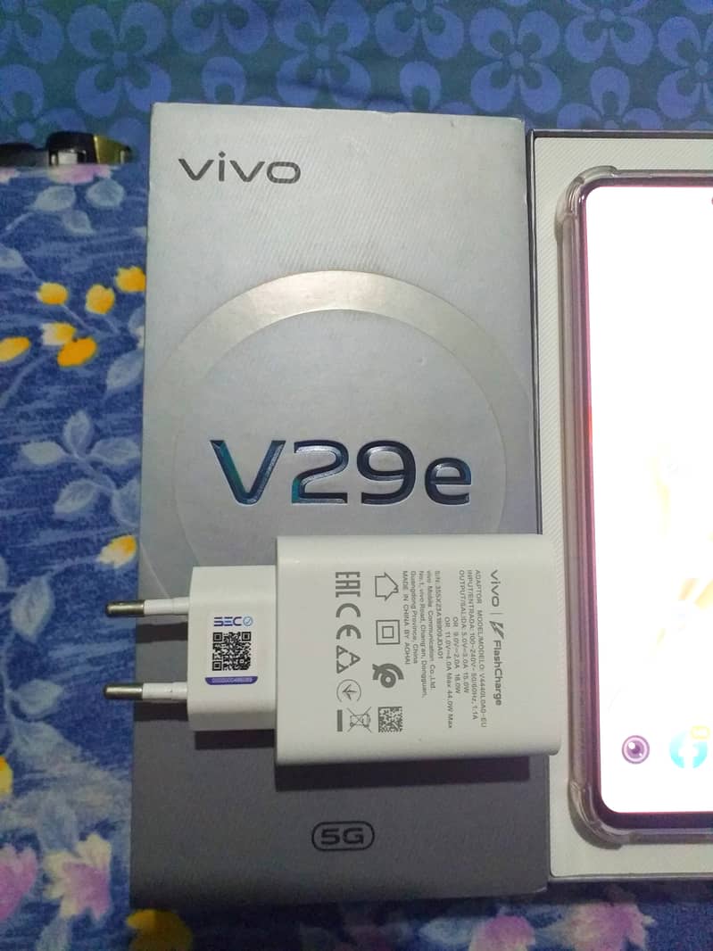 Vivo (V29e) 8+8/256 (5G) 5