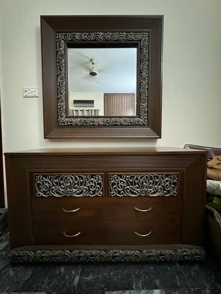 Dressing Table For Sale 3