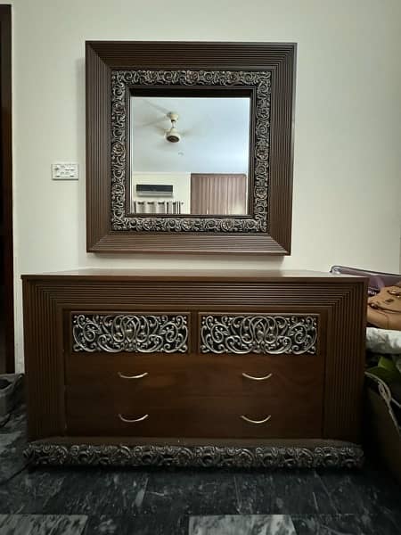 Dressing Table For Sale 10