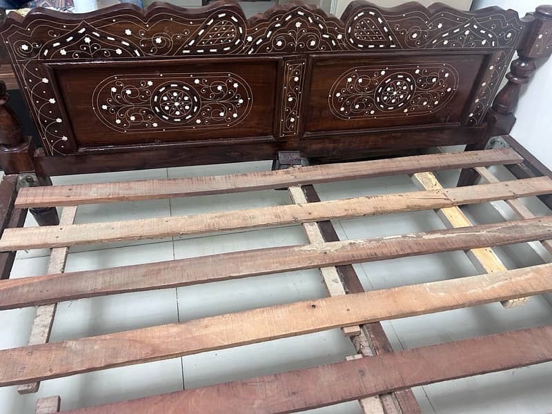 Antique Sheesham Wood Bed 3