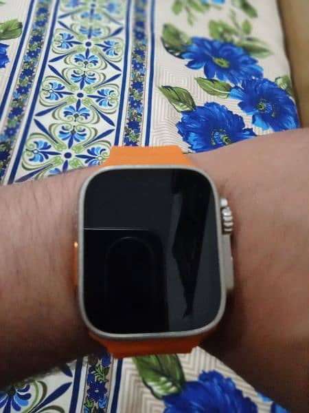 Smart watch Apple company with charger 5