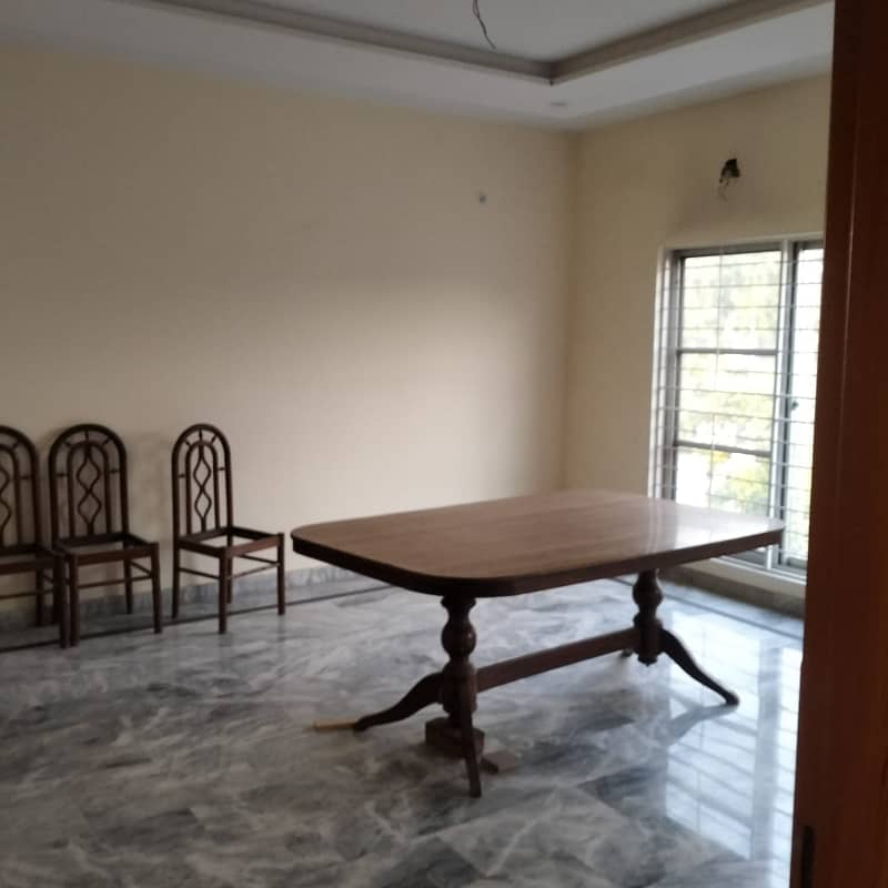 UPPER PORTION 2 KANAL IDEAL EXCELLENT GOOD CONDITION HOUSE FOR RENT IN TULIP BLOCK BAHRIA TOWN LAHORE 30