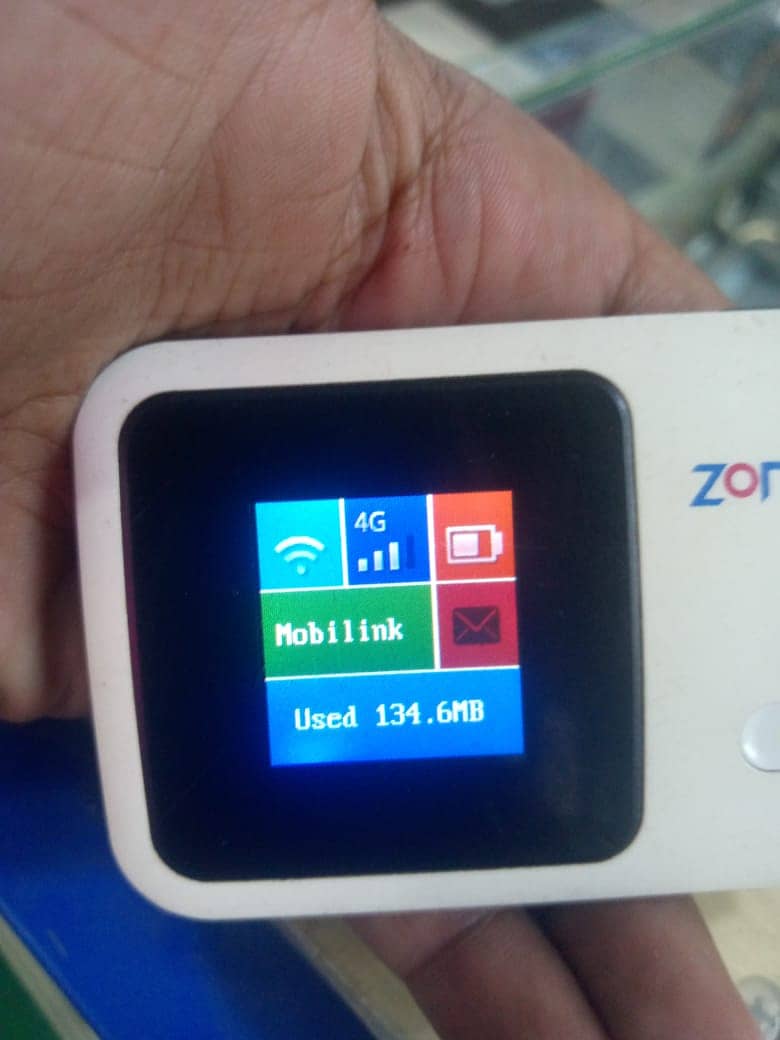 Zong wifi device 4g all network unloack hai humare pas puri lot hai wi 5