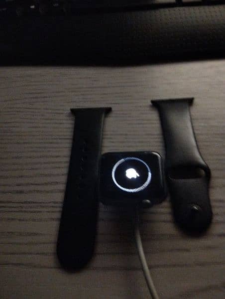 Apple Watch Series 1 for sale or Excahnge possible. 3