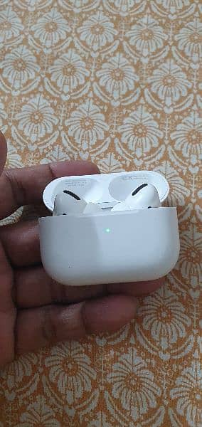 Airpods pro 1st generation 1