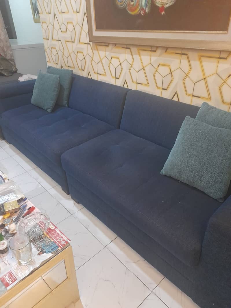 Almost new 4 seater sofa set 4