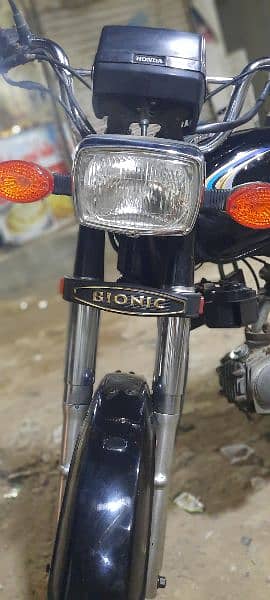 BioNic Model 2010 pori Bike new Banwaiyi hai extra Lights Bhi Lagi hai 3