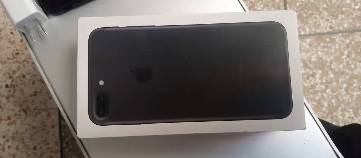 Iphone 7 Plus PTA Approved 32 Gb With Box 3