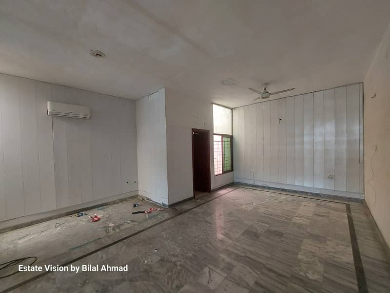 4 Marla commercial building walking distance to susan road available for rent basement ground floor 1st floor & rooftop 10
