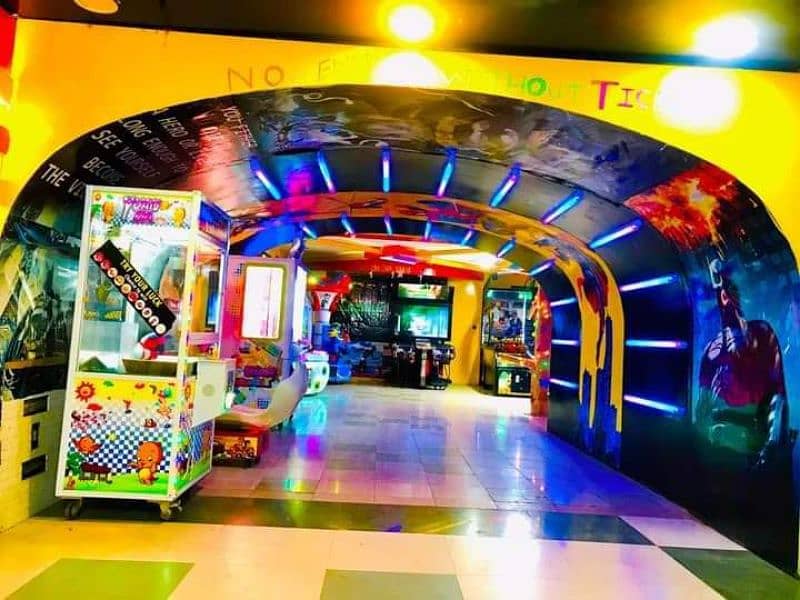 Fun house or machine for sale 1