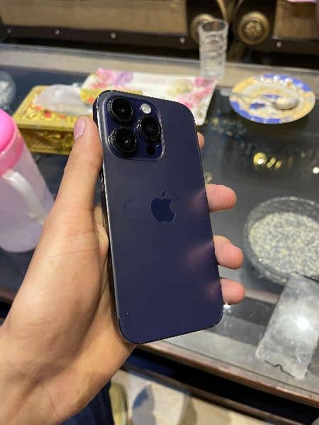 iphone 14 Pro jv 10 by 10 condition 2