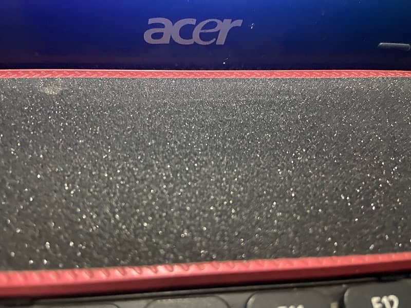 LapTop Acer Dual Core 2.4 2GB, 320GB 3