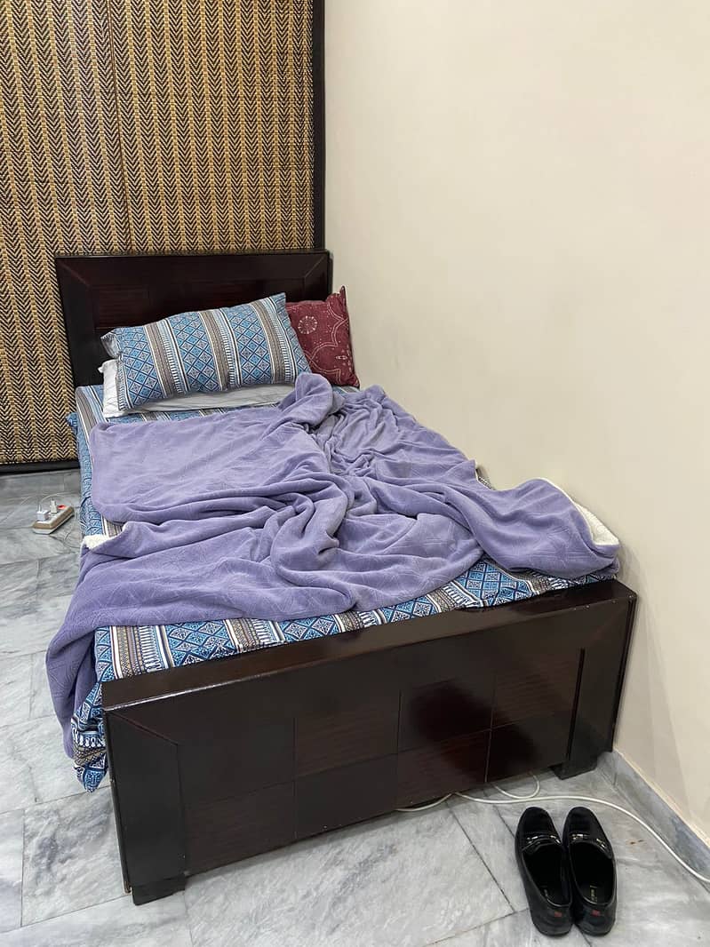 Single Bed with Mattress for sale in Model To wn Lhr 2